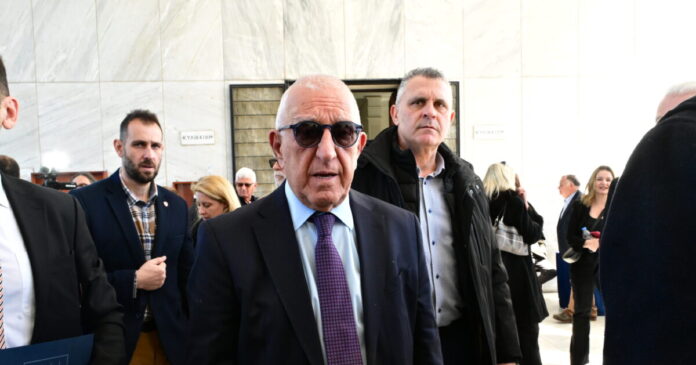 nikitas kaklamanis 2 1200x630.jpg