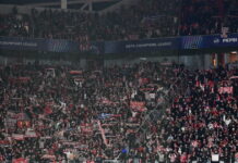 Οι παίκτες του Ολυμπιακού αποθεώθηκαν από τον κόσμο μετά τον αποκλεισμό από το Champions League στην «Bay Arena» olympiacos 5 1200x630.jpg