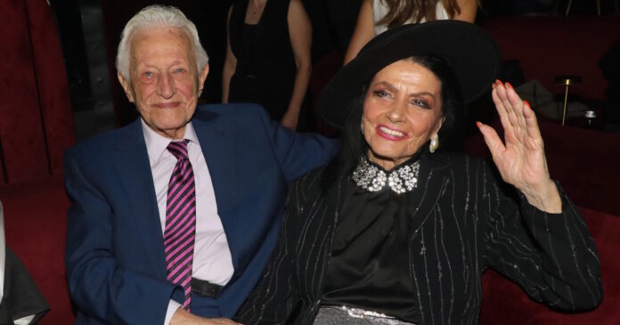 piros anagnostopoylos zozo sapoyntzaki ndp 1 1200x630.jpg piros anagnostopoylos zozo sapoyntzaki ndp 1 1200x630.jpg