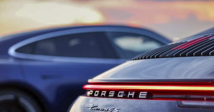 porsche 911 carrera 1200x630.jpg