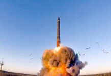 Ρωσία: «Γαλλία και Βρετανία θέλουν να δώσουν μυστικά πυρηνικά όπλα στην Ουκρανία» – Απειλές Πούτιν για αντίποινα russia nuclear missile ap 1200x630.jpg