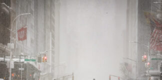 snow newyork reuters 1200x630.jpg