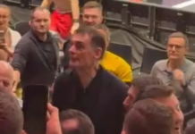 Χαμός με Μπαρτζώκα και Έλληνα οπαδό στο Ντουμπάι: Ανέβηκε στην κερκίδα ο προπονητής του Ολυμπιακού stigmiotypo othonis 2026 02 03 205123 1200x630.png