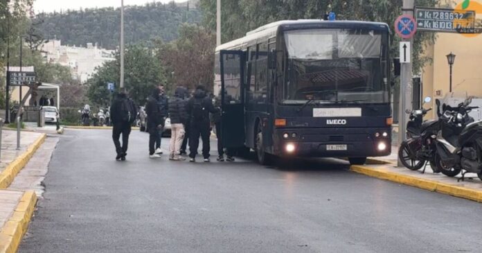 tsigarades katigoroumenoi 1200x630.jpg