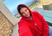 01d06a45bc9df32f582747f5b9c496e8 L.jpg