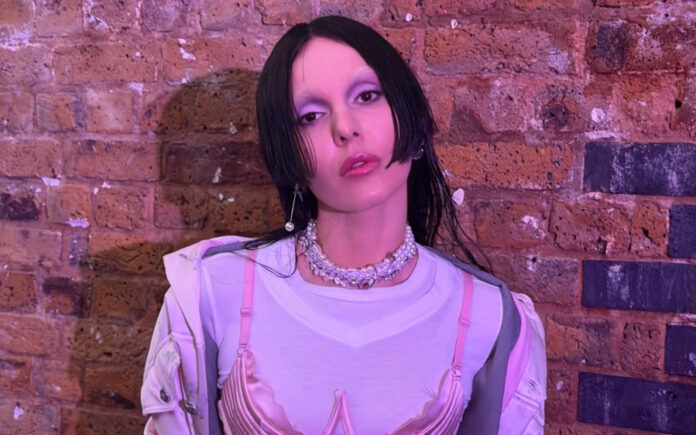 059f96254c6a46d0790465ae3a19e3f9 L.jpg