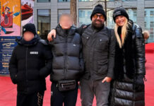 0b9a3551c4fbc2e7d49ca04d1a06eaef L.jpg