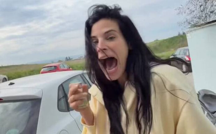 0ecdb45caea467d3b9f117d5b1a061a7 L.jpg