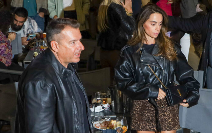 26d1eaa02d6eff130cea3580d0e76b70 L.jpg