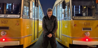 357f0da96f45d4df8f1ea7a5b318ff80 L.jpg