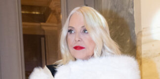 390ae3c7909b8bf4c7904a542f1f5d96 L.jpg