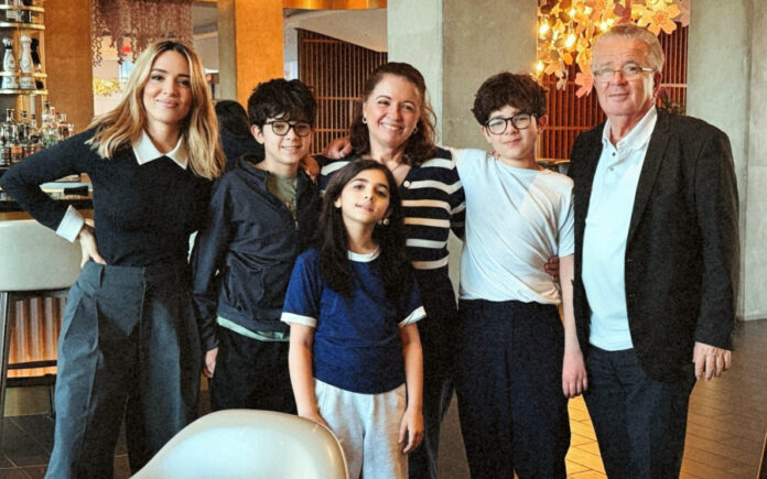 458df2ff5050b99c5ae4123870288285 L.jpg