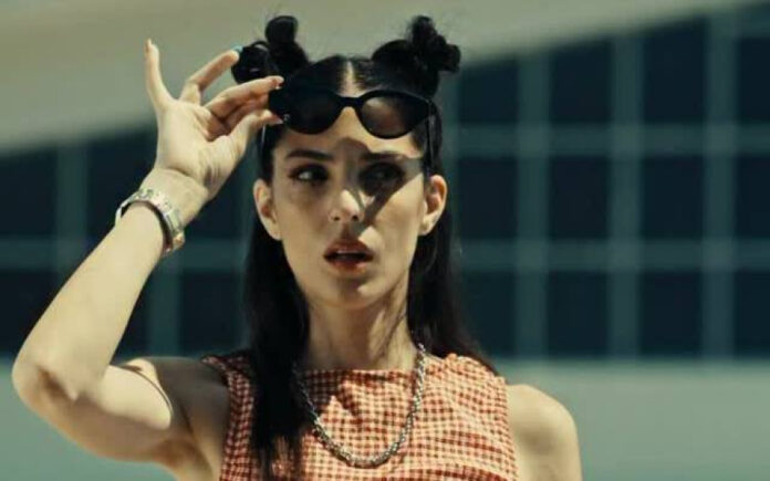 4b9b74fd587637138794f57b7b48c1b9 L.jpg