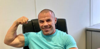 4ce28425e5d666d7b9b36625c457fa3d L.jpg