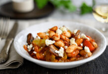 Γίγαντες στη γάστρα με γλυκές και πικάντικες πιπεριές 54345354345.jpg