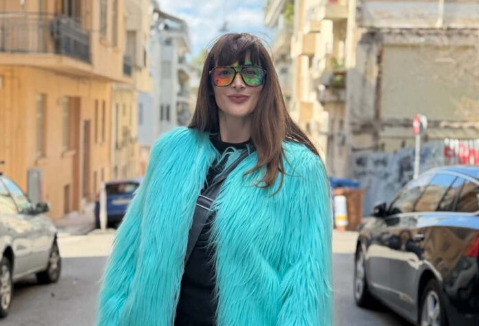 544482c22ee3cabdf0772d5f0e2829a5 L.jpg