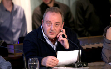 55a883d1f99522ff40376646dd50d0e3 L.jpg