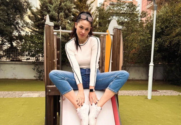 59f8ddf0ada71c4023a0996f16c30e5d L.jpg