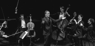 5aa646ea971431d235bd0475980d82c0 L.jpg