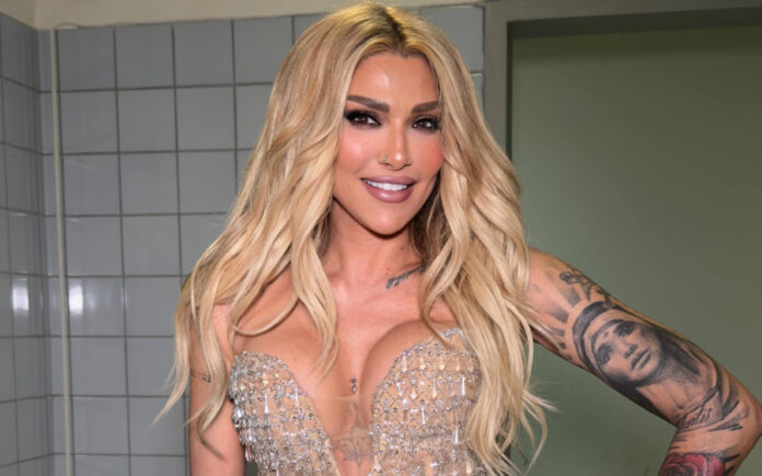 64889aba359e9f1bdf6a52d3ed424598 L.jpg