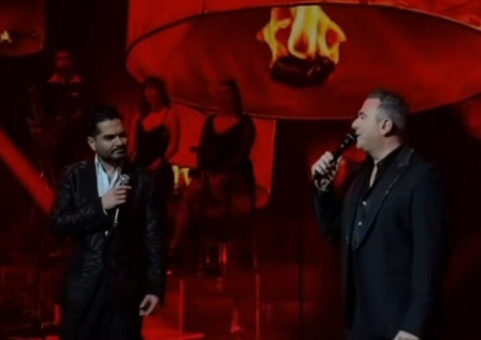 73cd289d32b3e1b7f29e497225c2d402 L.jpg