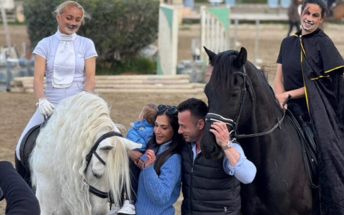 76f122fa9024d701e1d8fd04739b7b45 L.jpg