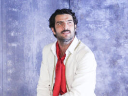 Νίκος Κουρής: «Όταν η προσωπική ζωή μου έγινε θέμα στις εκπομπές, κλείστηκα στο σπίτι μου» 7e864e42d07bb2d674af07ee0b1d196e L.jpg