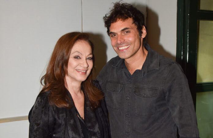 832b39651d69b5931c9da484d76b12f8 L.jpg