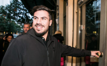 8826941882a65781f45479e60f8e3629 L.jpg