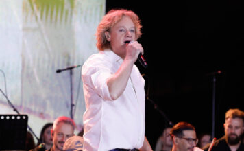 90491c446eb50334c51ae077edd43eb1 L.jpg