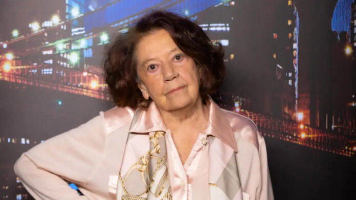 9063dc41c2c96240124631f492056247 L.jpg