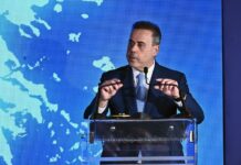 Stauros Papastaurou 1.jpg