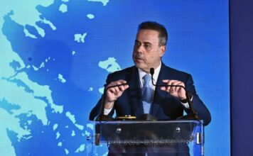 Stauros Papastaurou 1.jpg