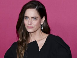 amanda peet reuters 1200x630.jpg