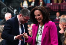 ΠΑΣΟΚ: Σε εξέλιξη η καταμέτρηση για την νέα ΚΠΕ, προηγείται σε σταυρούς η Άννα Διαμαντοπούλου anna diamantopoulou sinedrio pasok 1200x630.jpg