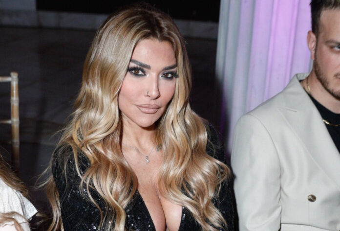 b3ab0a87fe032533735d14880a6ad326 L.jpg