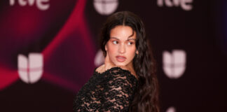 b3e8cb76a3d03dcdcbe19b3073130876 L.jpg