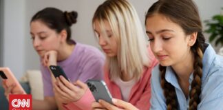 b7badac7 side view girls holding smartphones og.jpg