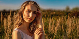 barn girl blonde 1024x683.jpg