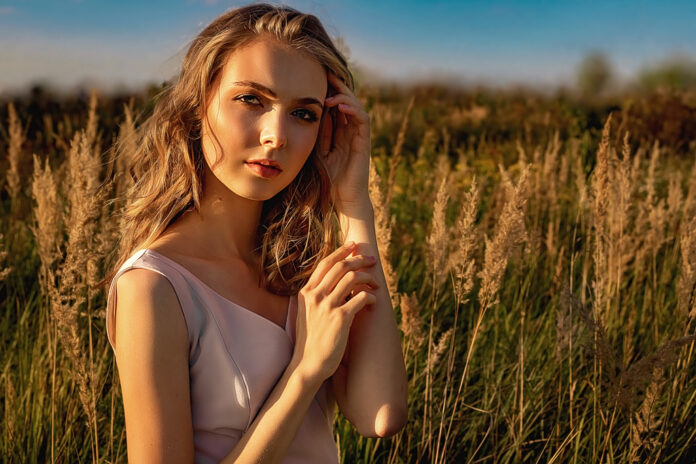 barn girl blonde 1024x683.jpg