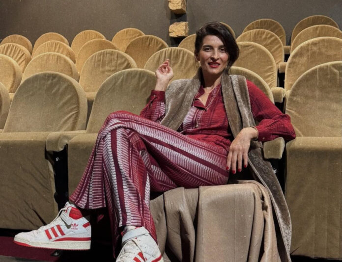 c1ad42cbe3beaff3ac5063cfa49905ec L.jpg