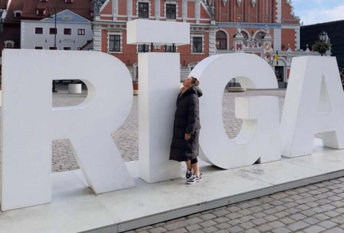 ca004343bed5fd56fd35d41acbfc40d3 L.jpg