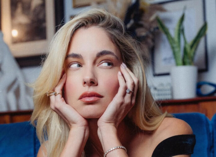 d6d97f65b7376607bb44b06b4a5e4584 L.jpg