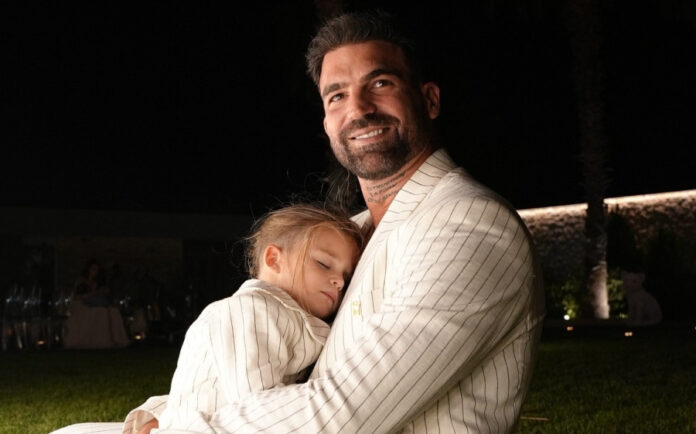 e97570c8aa53d3bea2a68d589e8aef66 L.jpg