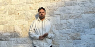 ed69ba6cce9153c8a4cc8a7b030b3152 L.jpg