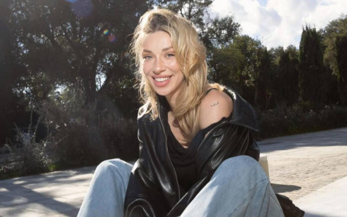 f0d262df8530e090e72f24d7637f1e02 L.jpg