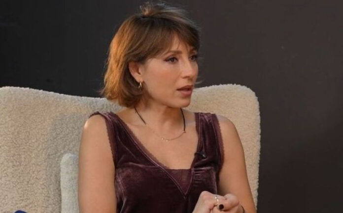 f307355ed3c3336b8cf0b254e9f608c9 L.jpg