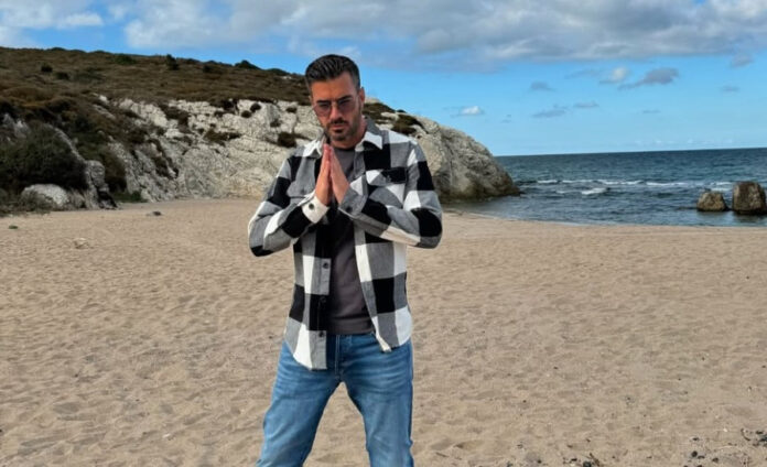 f39b8b62345f0c8ce2116de06de191b6 L.jpg