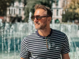 Κώστας Καραφώτης: Κυριακάτικη βόλτα με τη νεογέννητη κόρη του fda84feae4e825e8f23b621067dbfc93 L.jpg