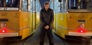 ff6a2ff86e45ac74b4d9d5baa20d4d31 L.jpg